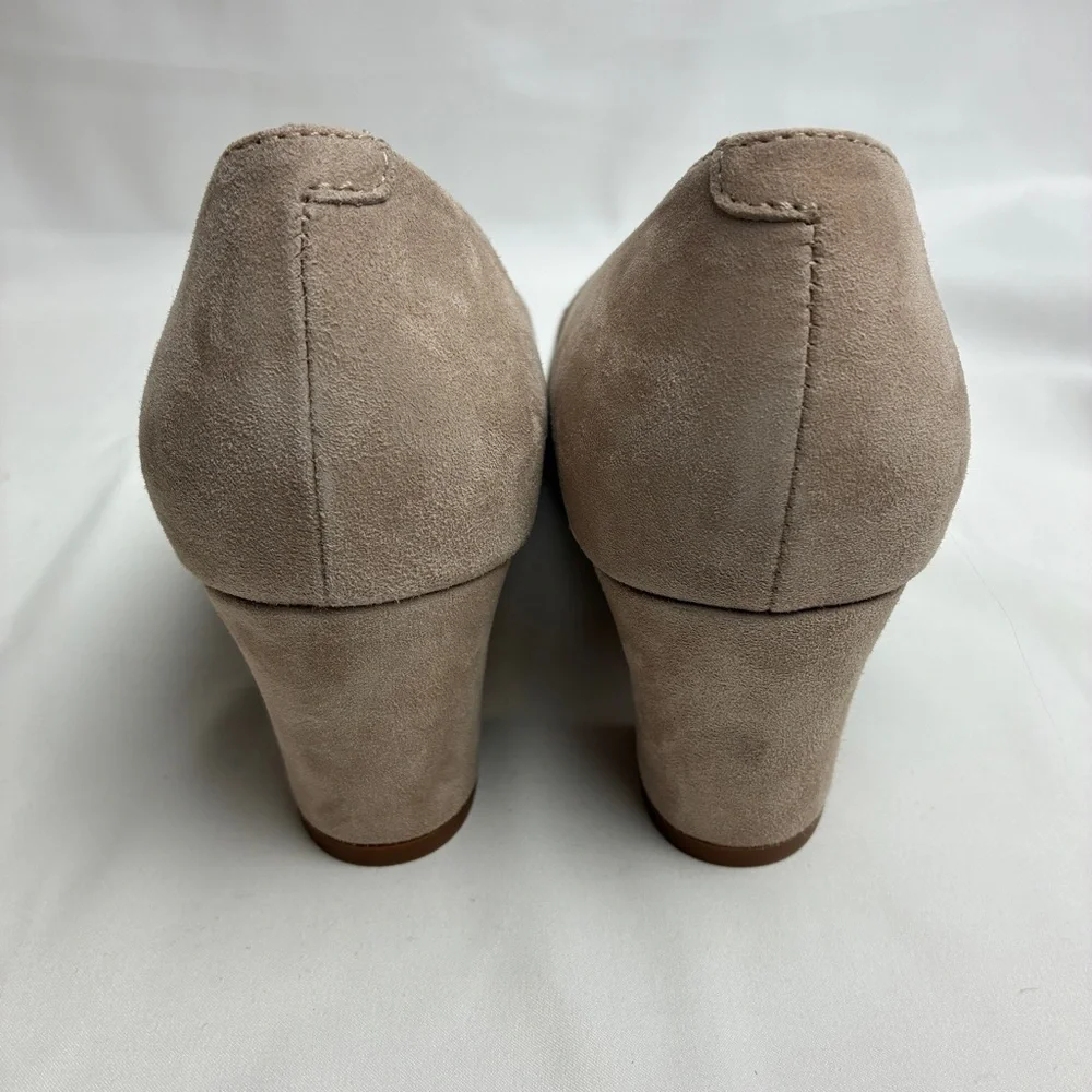 Eric Michael Kiera Suede Pumps 8 Taupe Low Heel‎ Quiet Luxury Career Wear